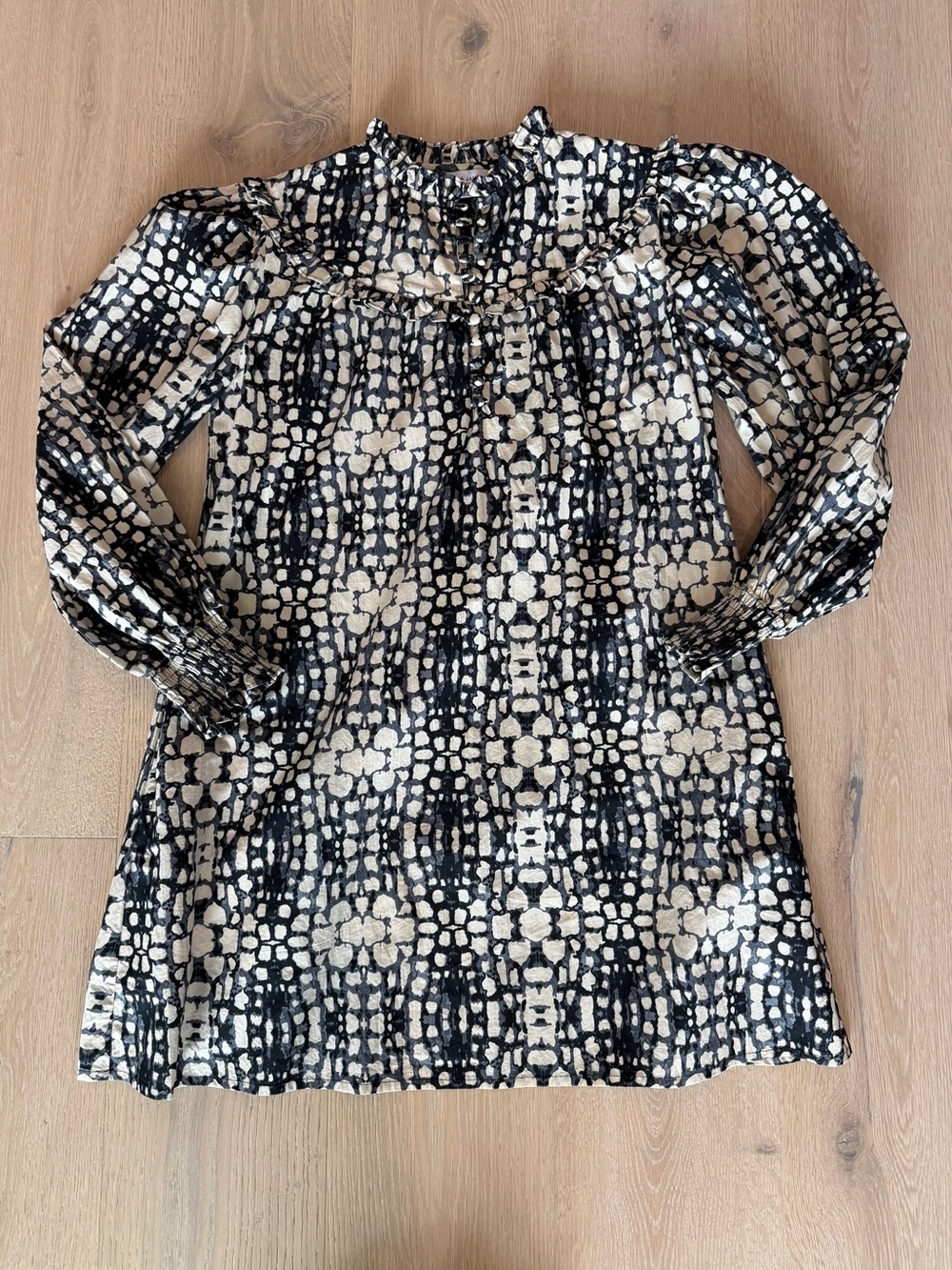Olivia James Women's Black & Cream Patterned Long-Sleeve Dress XS